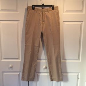 Gap Khakis. Tan color. 33x34. Straight Fit.